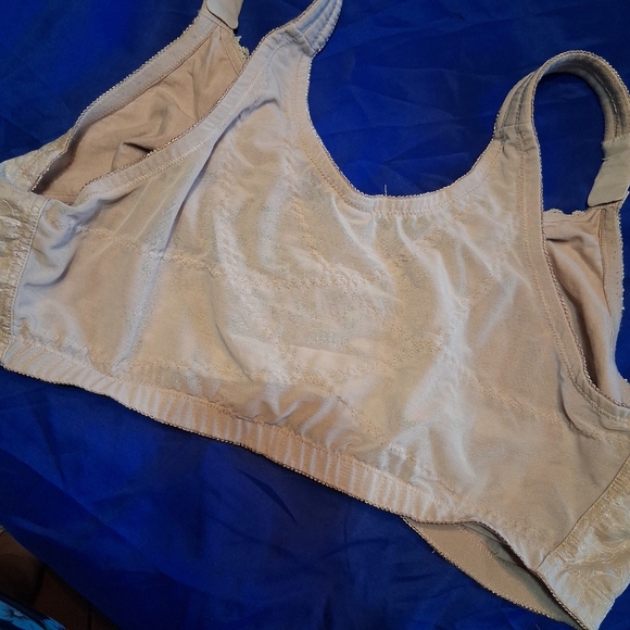 👙Comfortview Cream Floral Lace Bra - Picture 7 of 10